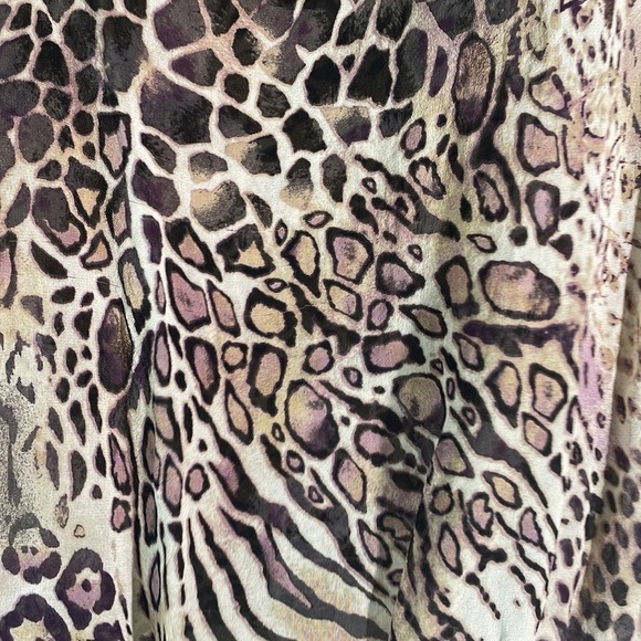 Chico’s Animal Print Silk Top Size 2 - Picture 10 of 14